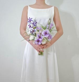버터플라이 라넌 조화부케