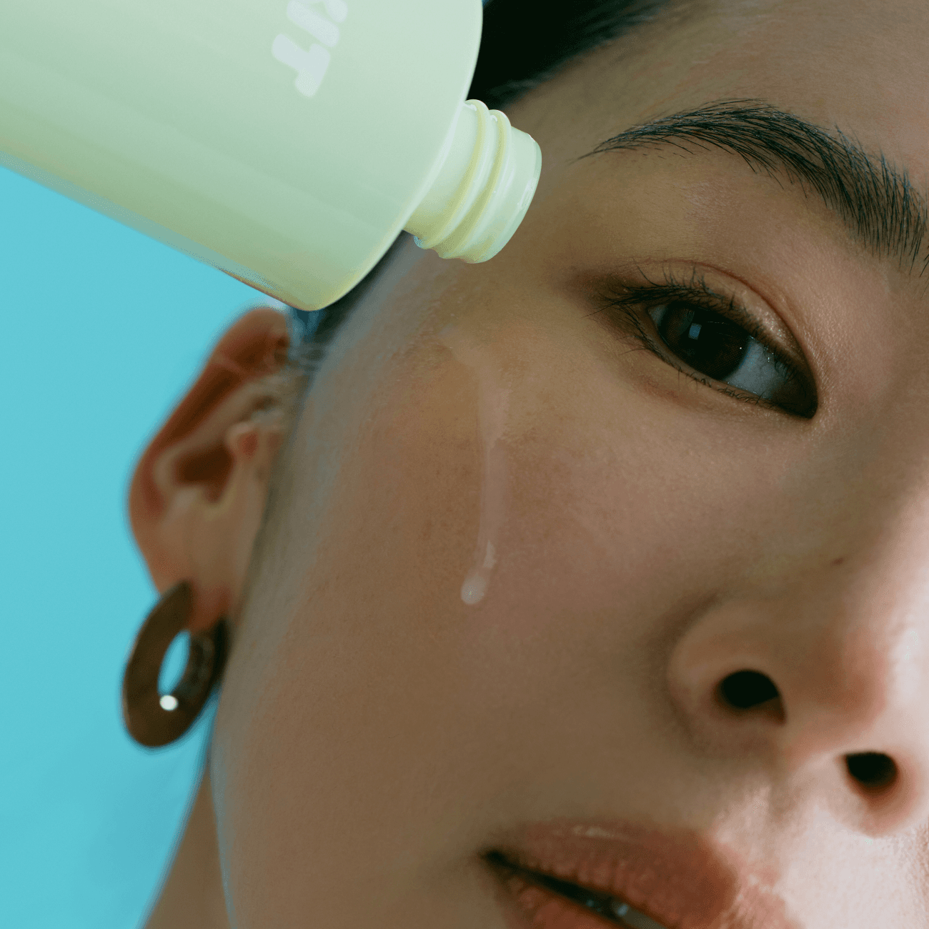 글루타밀크 에센스토너