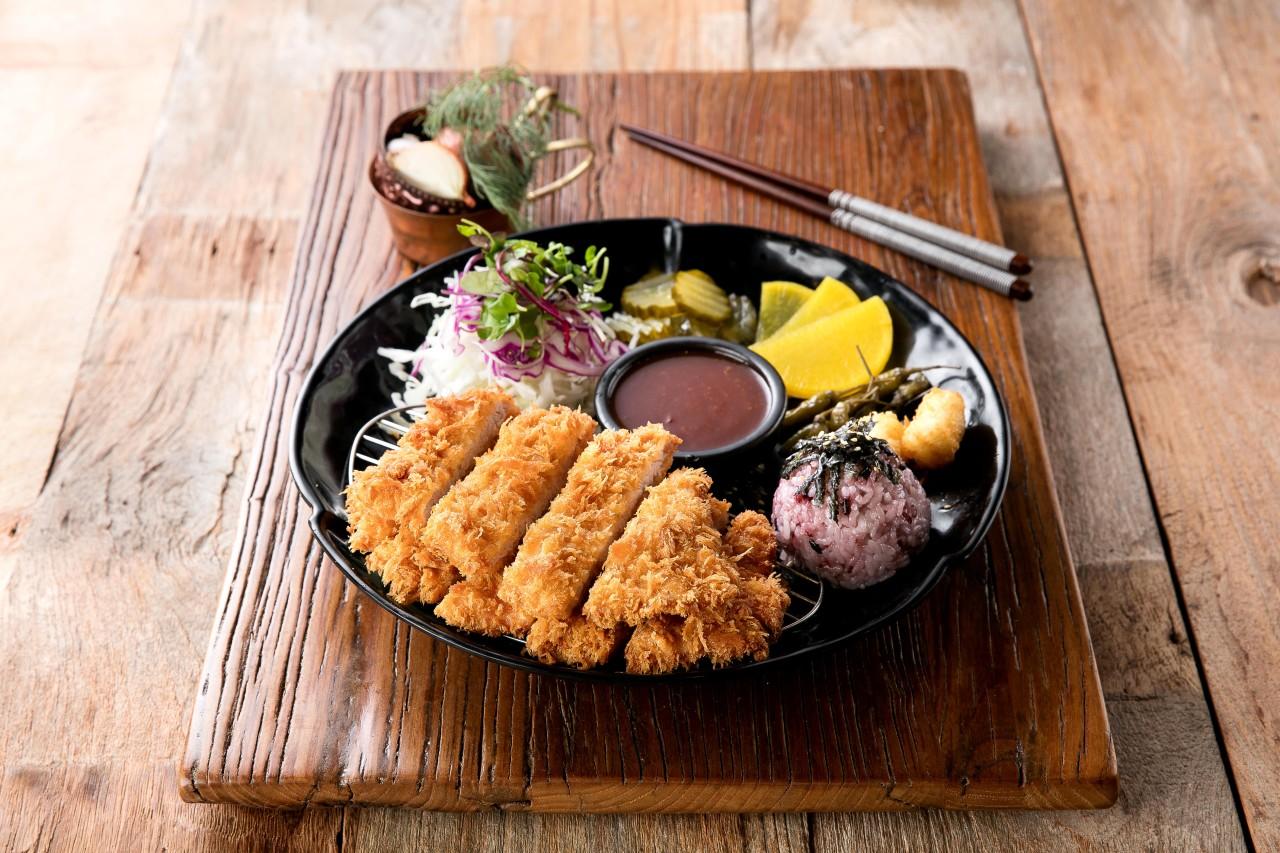 멸치국시와돈까스 본점