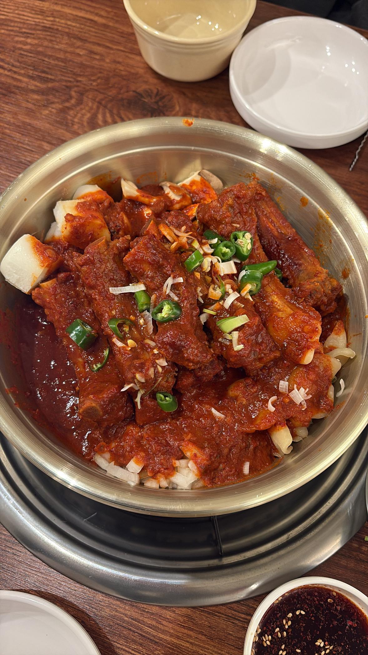 뭉텅이매운갈비찜
