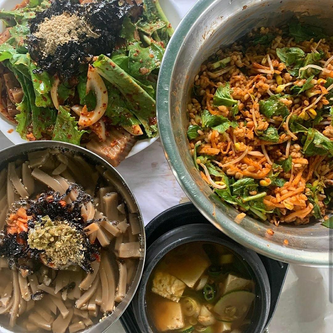 솔밭묵집
