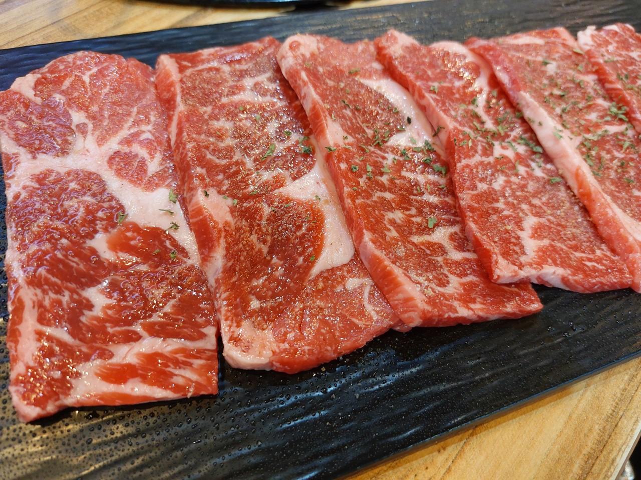 육본심 본점