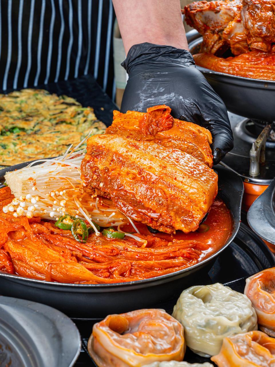 엄마네김치찜방교점