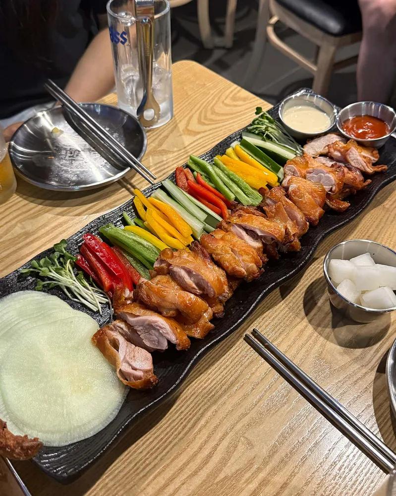 누구나홀딱반한닭 광주학동점