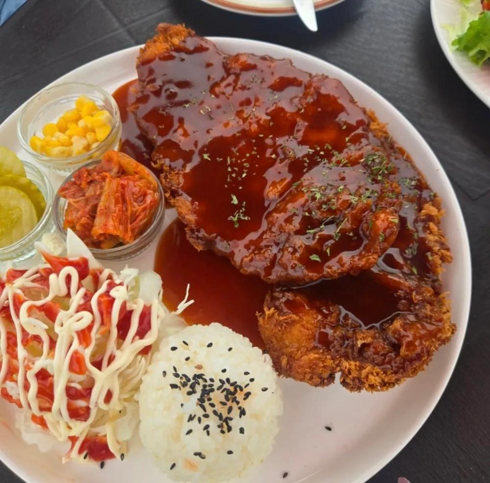 알메로 커피 앤 브런치