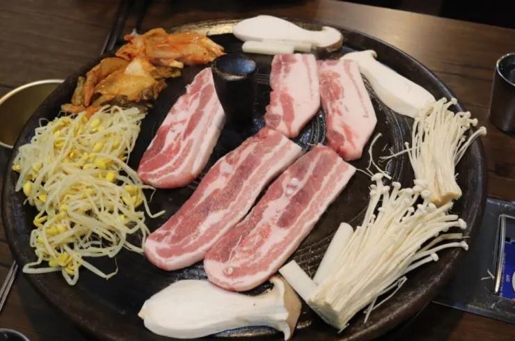 효자동솥뚜껑 신방통정점