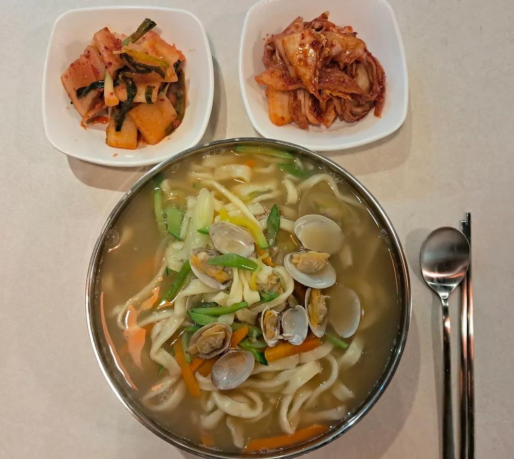 도깨비손칼국수꼬마김밥