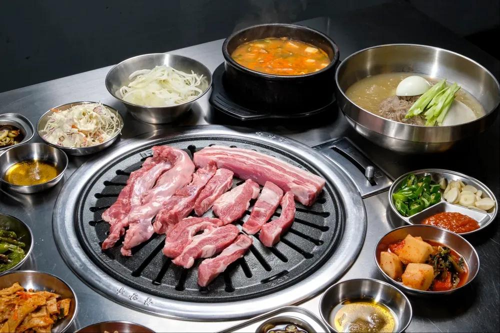천상아꽃돼지숯불구이