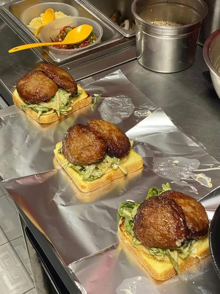 용철이떡갈비 백남옥손만두 죽도시장점