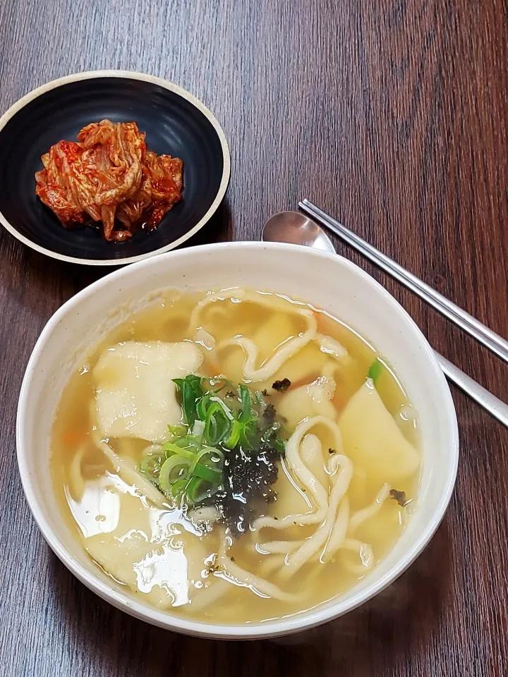 세마샤브칼국수
