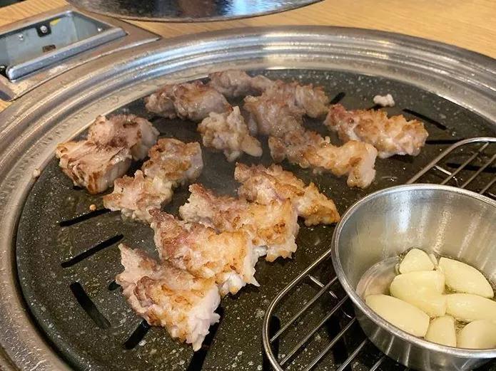 먹돈