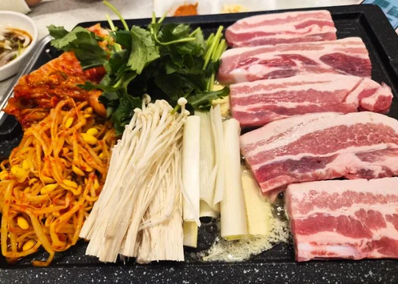 경아식당 아현역점