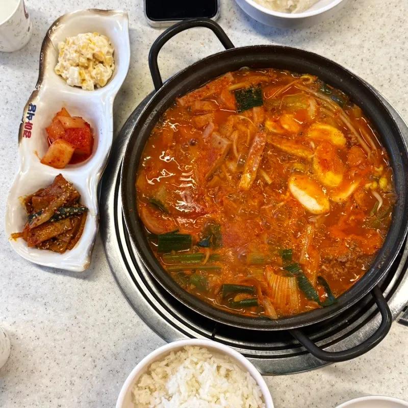 경아식당 아현역점