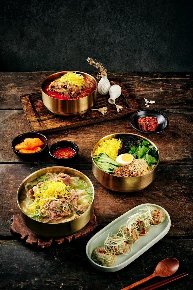 평이담백 뼈칼국수 본점