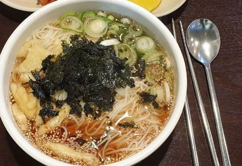 할머니시장국수