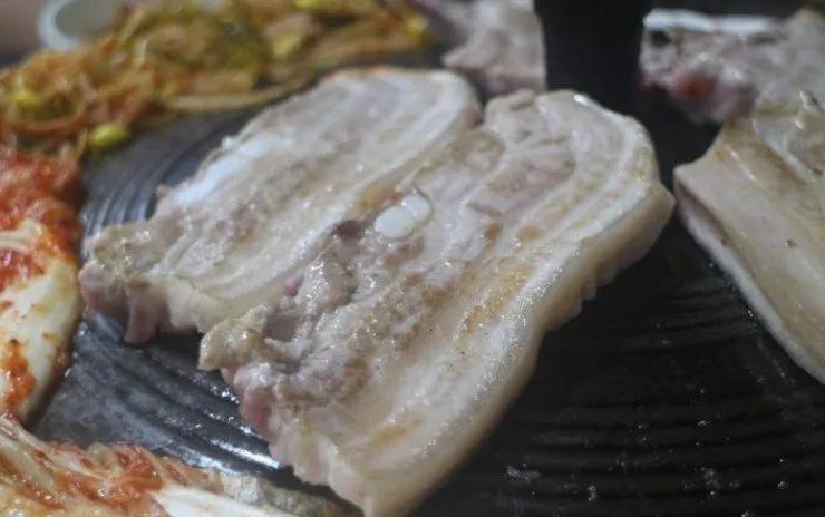 착한흑돼지 충장로 무한리필 고기집
