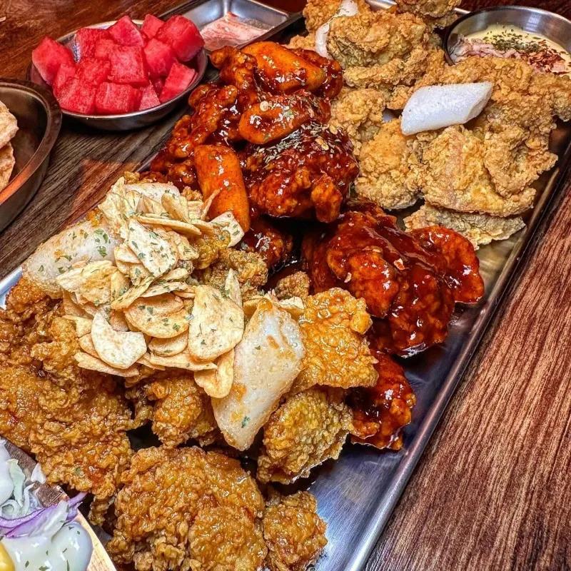 철인7호 치킨 홍대점