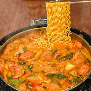 홍대부대찌개