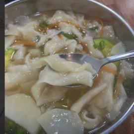 중화역! 와 진짜 육수가 미쳤어요!! 칼칼하고 찐~한 손수제비 전문맛집 [가흔이네]