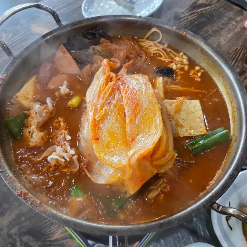 초가삼간